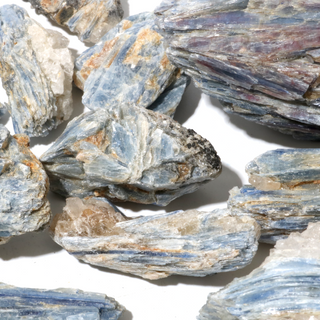 Kyanite B Cluster Flat - 2kg - 1.5" to 7"    from Stonebridge Imports