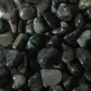 Emerald A Tumbled Stones    from Stonebridge Imports