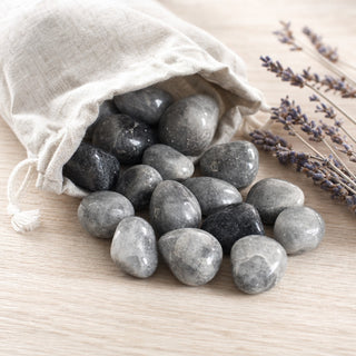 Gray Quartz Tumbled Stones from Stonebridge Imports