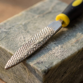 Mini Carving Rasp - rasp teeth close up