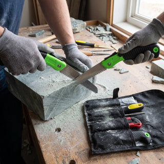 Multi-Tool Carving Kit - cutting with the saw