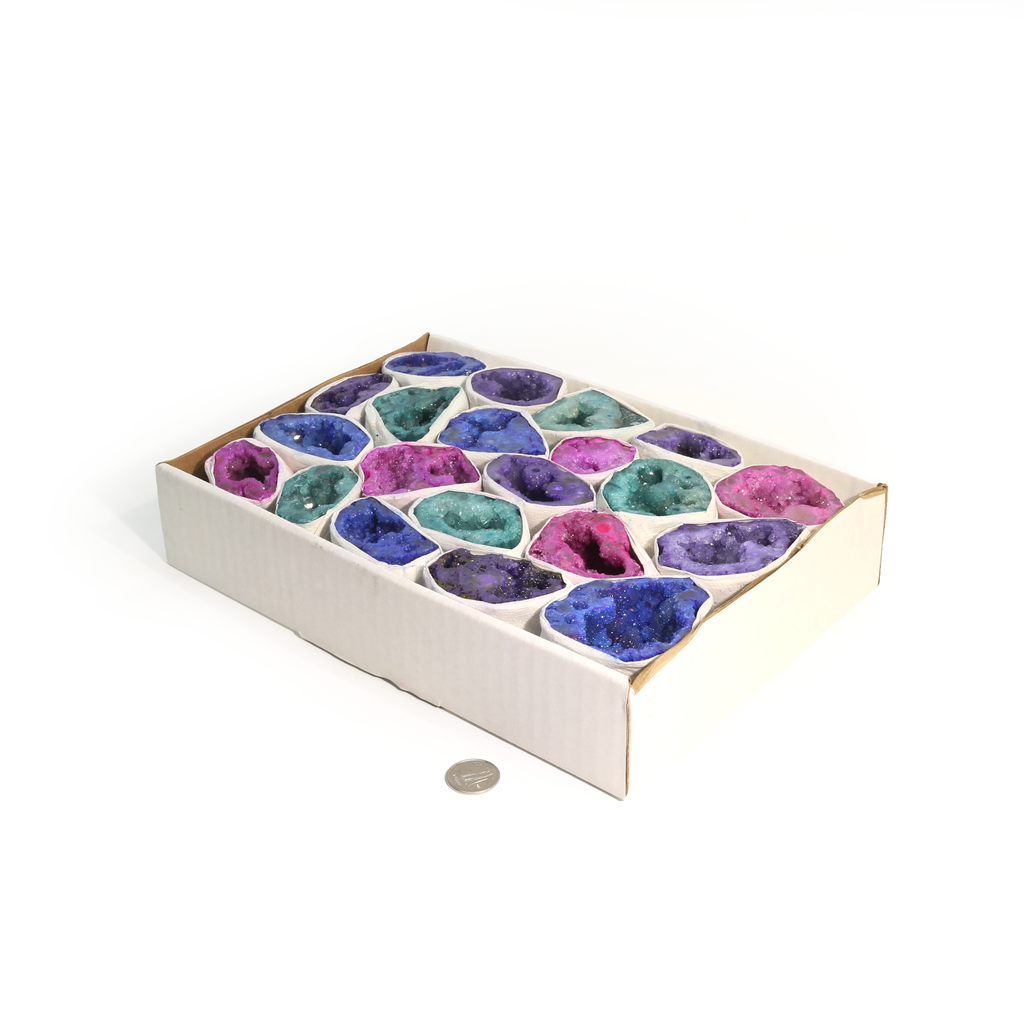 Quartz Geode Colored Box of 18 to 25 pieces – Stonebridge Imports