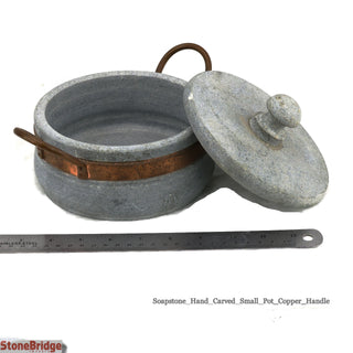 Soapstone Pot with Lid - Small 1.5 L    from Stonebridge Imports
